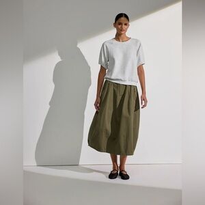 JCSophie Glow Khaki Skirt, size 40 (8/10)